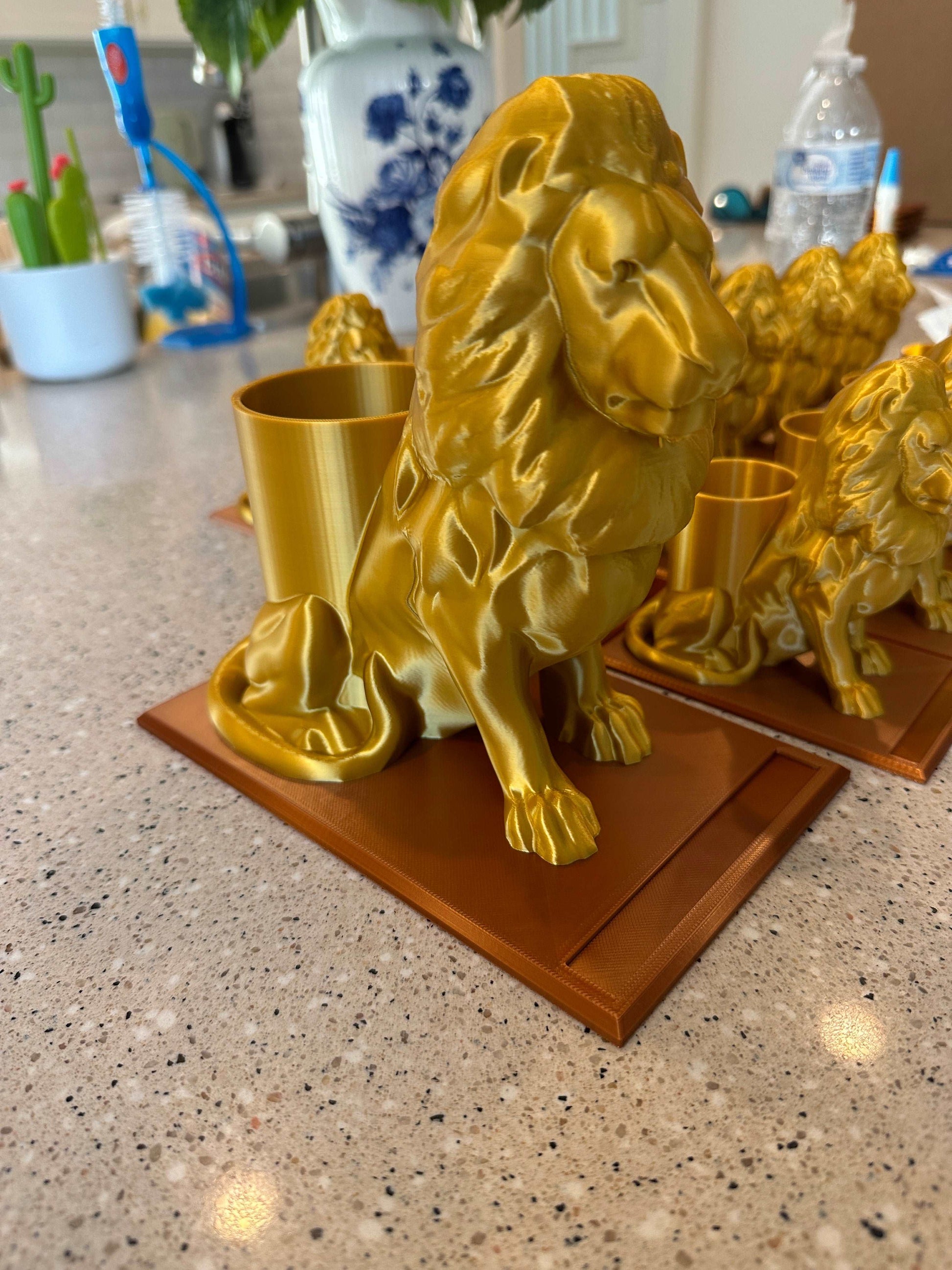 Lion Pen Holder